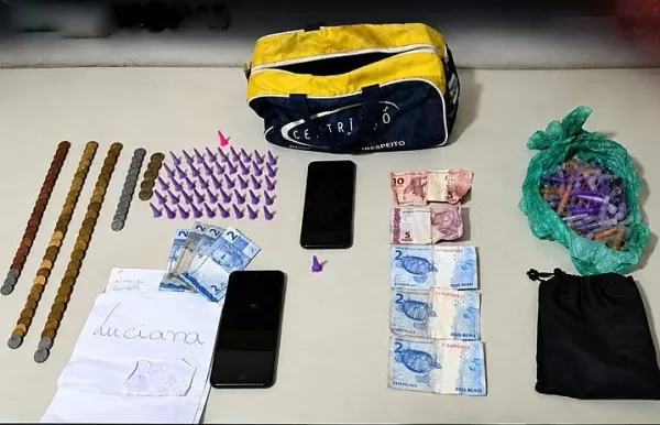 PM prende quatro pessoas e apreende dois adolescentes em ações contra o tráfico em Marília