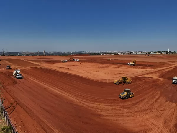 Prefeito Daniel anuncia construção em Marília do maior galpão logístico do Mercado Livre do Estado