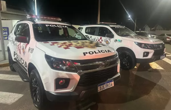 Furto de ar-condicionado termina em apreensão de drogas pela PM em Garça