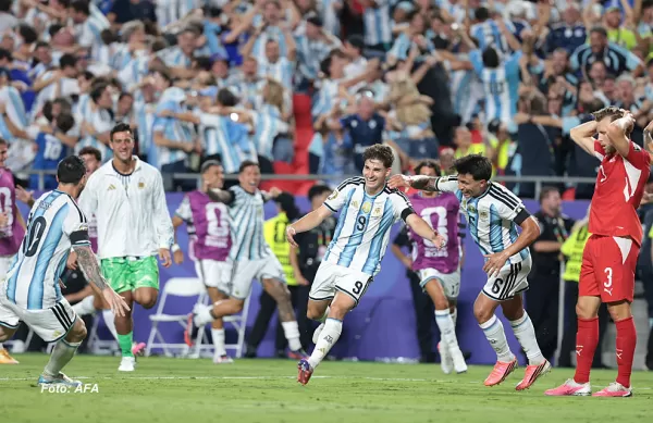 Torcida Campeã: Argentina e Inglaterra farão reencontro de um clássico na Copa do Mundo após 40 anos
