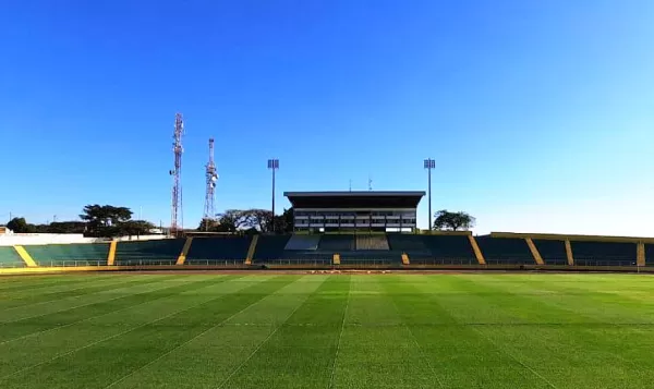 MAC começa neste domingo a "última batalha” pela vaga na série A-2