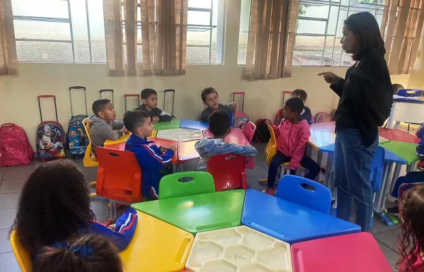 Vera Cruz: alunos da rede municipal passam a ter aula de inglês
