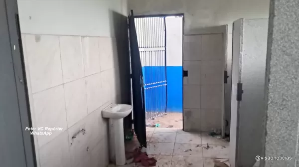 Após reclamações de usuários, Prefeitura de Marília faz manutenção no estádio Pedro Sola