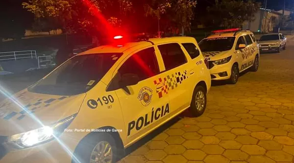 Homem "se mostra" para duas moças e acaba preso pela PM por ato libidinoso