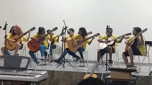 Vera Cruz: coral reúne talentos locais em homenagem especial ao Dia das Mães