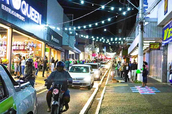 Natal: comércio de Marília funciona a partir de hoje até às 22h