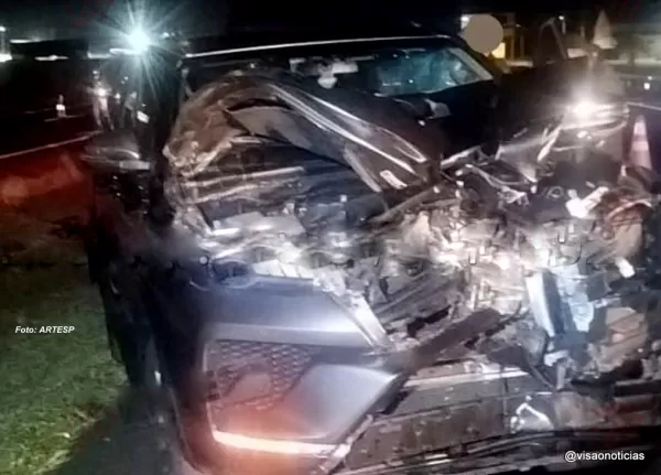 Mulher discute com o marido em rodovia, desce do veículo e morre atropelada