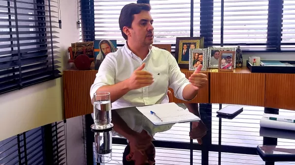 Vinicius Camarinha confirma que irá recorrer da decisão que reajusta a passagem de ônibus