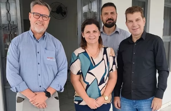 Fernando Itapuã transforma gestão pública em resultado e leva energia solar à saúde de Quintana