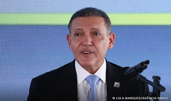 TSE: seções eleitorais ainda abertas devem manter votação até as 19h
