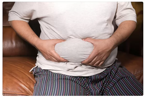 Você quer saber quais alimentos que aumentam a barriga e como reduzir a gordura abdominal?