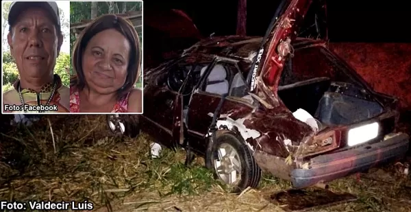Casal morre após carro capotar em vicinal