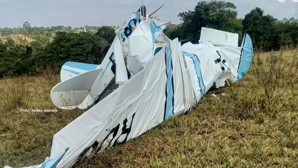 Avião de instrução cai na região e mata piloto e aluno