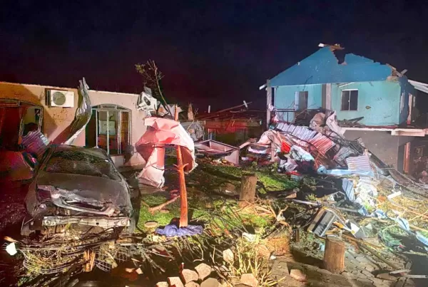 Famílias atingidas por tempestade no Paraná vão receber até R$ 50 mil