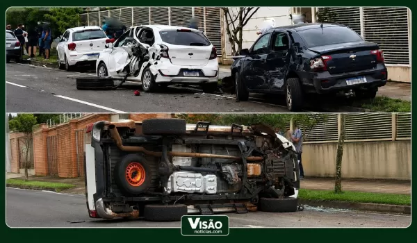 Caminhonete perde controle, atinge quatro carros e deixa rastros de destruição