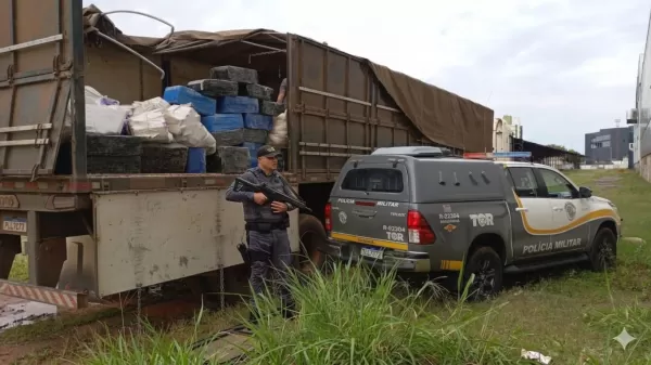 Polícia Rodoviária apreende perto de Marília carga de maconha avaliada em R$ 4,5 milhões