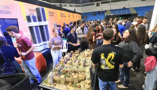 Unimar Aberta 2026 recebe mais de 7 mil visitantes de 106 escolas de Marília e região