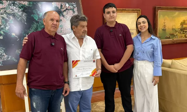 Câmara de Cafelândia presta homenagem à Unimar pela nota máxima do curso de Medicina