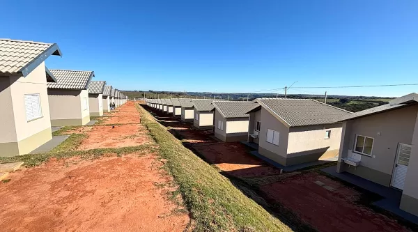 Prefeitura de Marília garante benefícios fiscais na entrega de casas do Residencial Santa Madalena