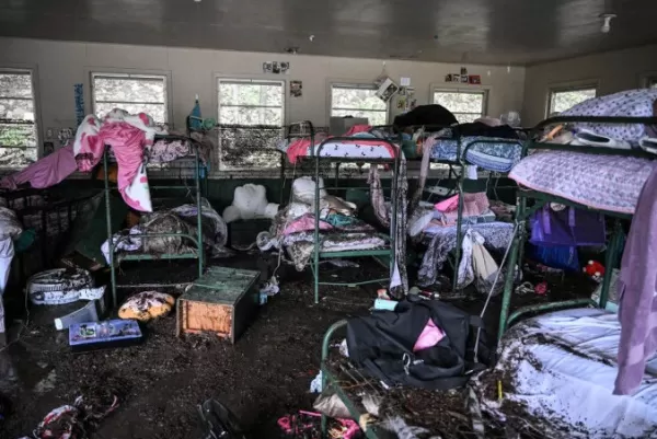 Enchente destrói acampamento cristão para meninas no Texas; 91 pessoas já morreram no Estado