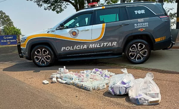 Contrabandista é preso com carga de anabolizantes em fundo falso de veículo
