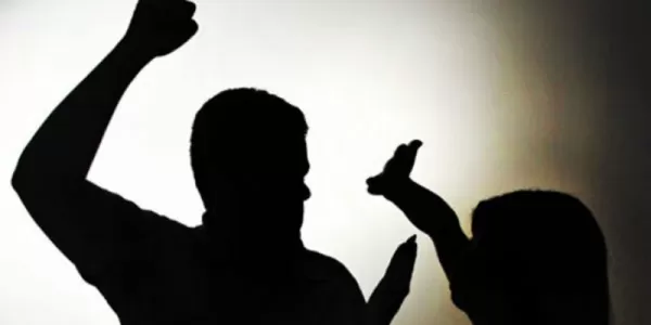 Mulher é mantida em cárcere por uma semana pelo ex e só consegue pedir socorro à PM com ajuda de uma vizinha em Marília