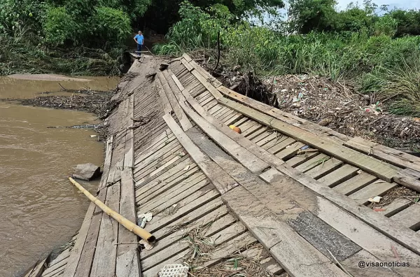 Chuva provoca interdição de ponte em estrada rural de Marília
