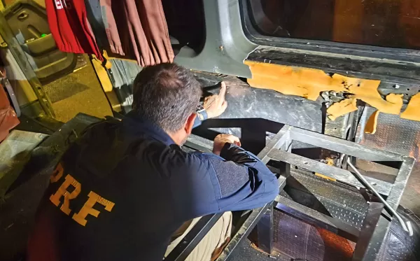 PRF apreende carregamento de pasta base de cocaína avaliado em mais de R$ 16,5 milhões