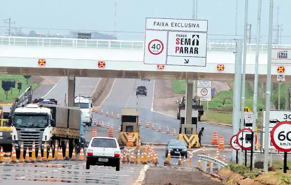 Operação combate evasão de veículos em pedágio