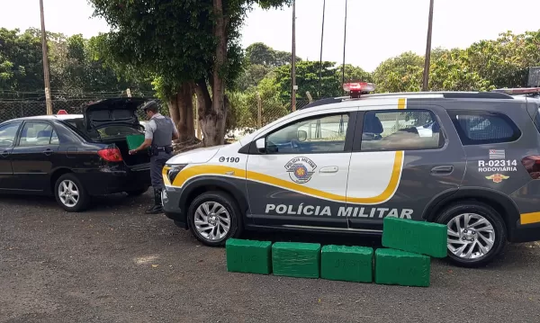 Polícia Rodoviária apreende 100 kg de maconha