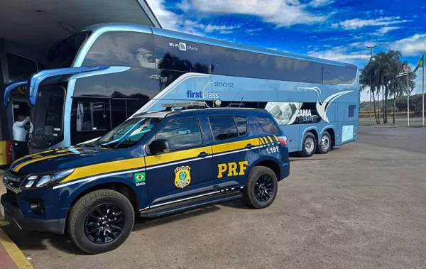 Venezuelano condenado por estupro é preso pela PRF após importunar mulher em ônibus