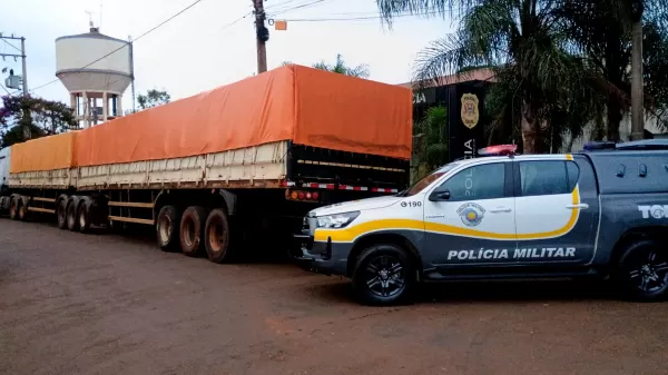 Polícia Rodoviária prende motorista que tentava desviar carga de soja