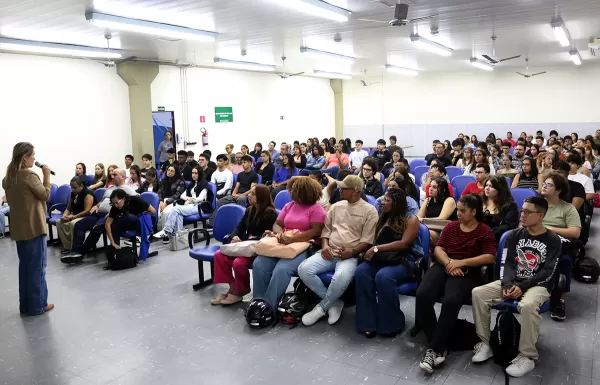 Aula inaugural de Publicidade e Propaganda reúne alunos e familiares e reforça tradição de acolhimento na Unimar