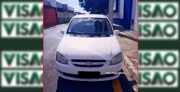 Ladrão é preso pela própria vítima ao tentar furtar veículo