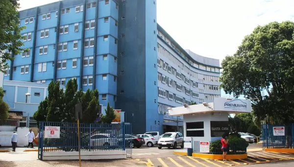 Mãe tenta matar o próprio filho de oito anos com veneno e depois se arrepende