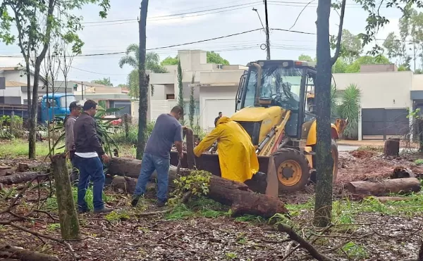 Tupã mobiliza força-tarefa para limpar terrenos abandonados e alerta sobre multas