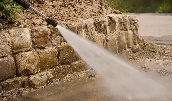 Homem morre eletrocutado ao usar lavadora de alta pressão em Marília