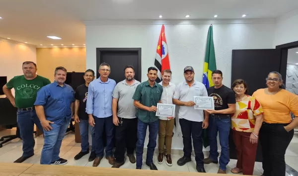 Quintana investe no futuro do campo com capacitação de operadores de tratores