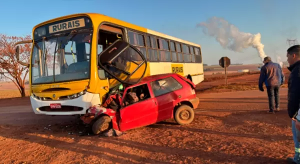 Acidente envolvendo ônibus de trabalhadores rurais mata uma pessoa