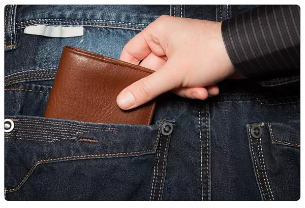 Trio volta a agir em ônibus e faz nova vítima em Marília