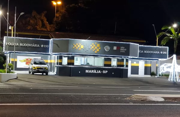 Campanha Natal Iluminado da Polícia Rodoviária, que começou em Marília, agora abrange todo o Estado