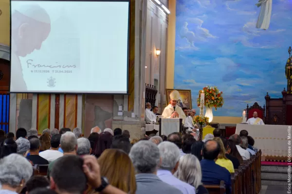 Fiéis da Diocese de Marília se reúnem para missa em Sufrágio do Papa Francisco 