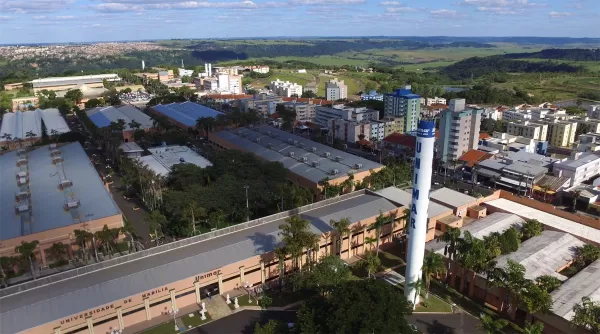 Unimar está entre as 15 universidades brasileiras contempladas com bolsas Santander para curso de espanhol na Espanha