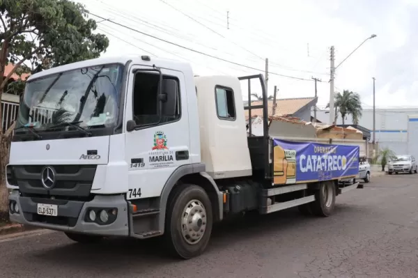 Mutirão de limpeza atende novos bairros em Marília