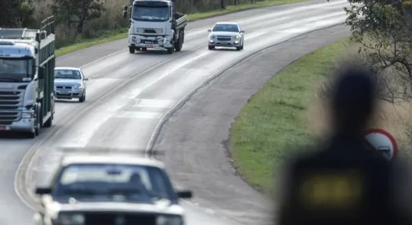 Ultrapassagens proibidas: 83 motoristas são multados na BR-153 em Marília e região