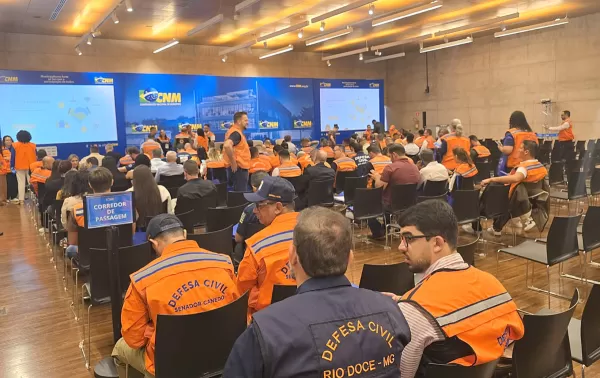 Defesa Civil de Marília encerra participação em encontro nacional sobre desastres