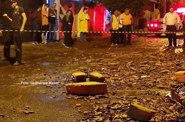 Temporal causa mortes, chuva de granizo e deixa pessoas desaparecidas