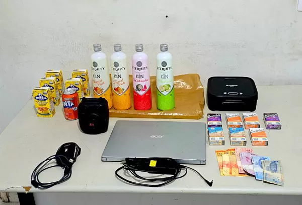 Homem tenta tomar arma de PM durante prisão por furto e é dominado com ajuda de testemunha