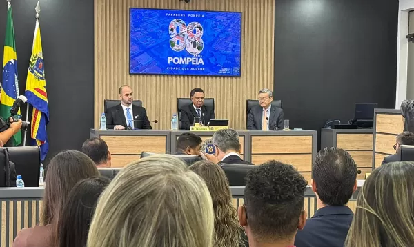 Sessão solene celebra os 98 anos de Pompeia com homenagens à história, à população e ao futuro da cidade