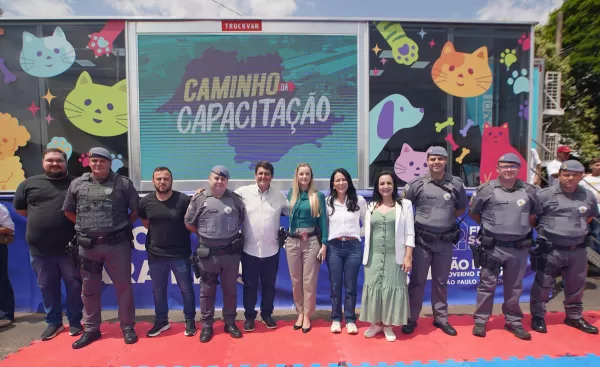 Primeira-dama do Estado visita Vera Cruz para acompanhar aulas do programa Caminho da Capacitação